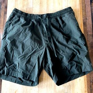 Men’s casual shorts